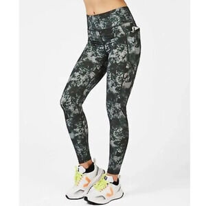 Sweaty Betty Zero Gravity 7/8 Running Leggings Elephant Camo Print Size XS